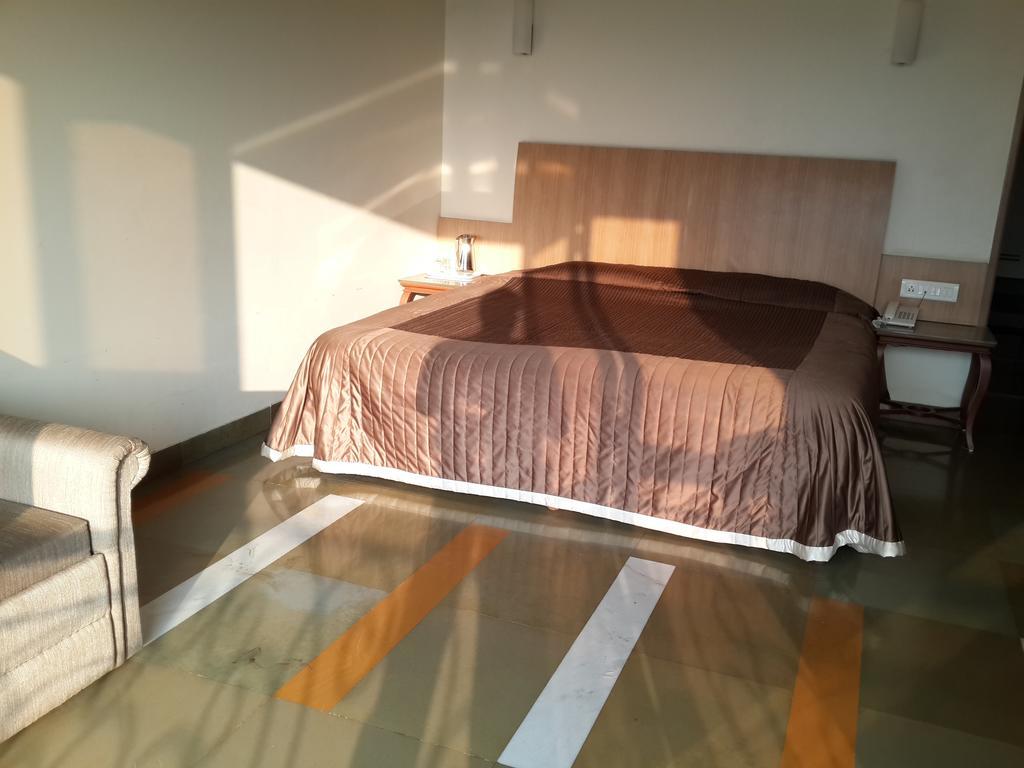 Khimji Bhagwandas Arogyabhavan Hotel Nashik Room photo